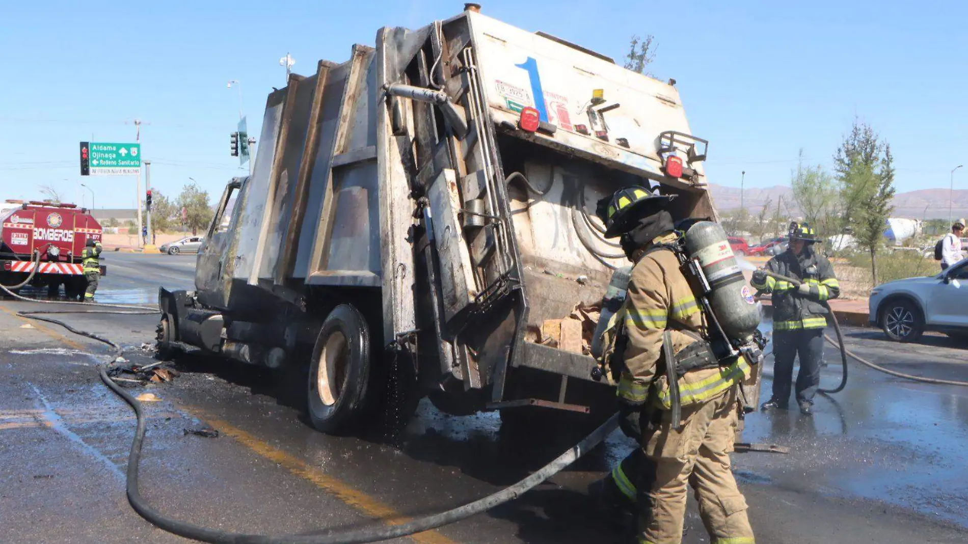 incendio bombero camión de basura